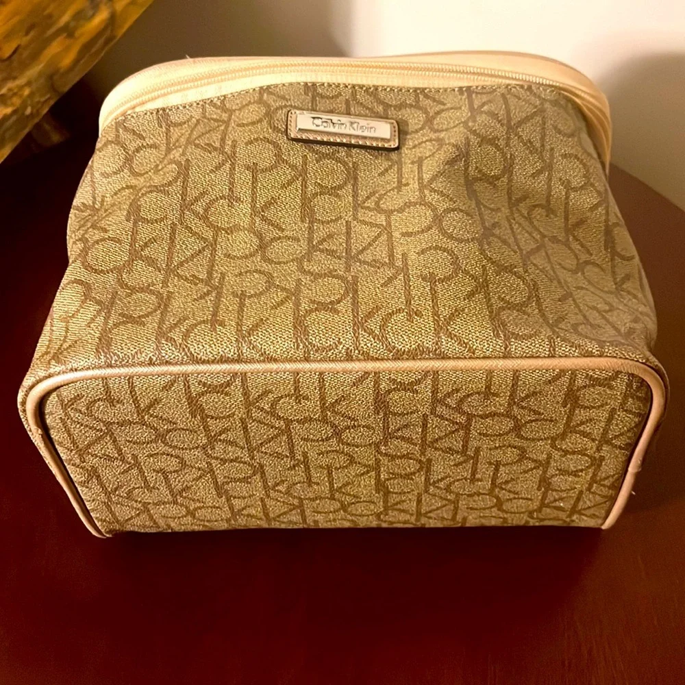 Calvin Klein. Large Beige Cosmetic/Travel Bag.